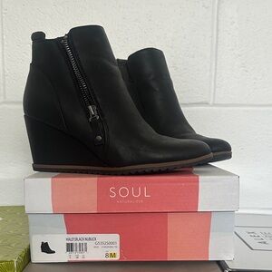 SOUL Naturalizer Black Wedge Ankle Booties with Side Zipper